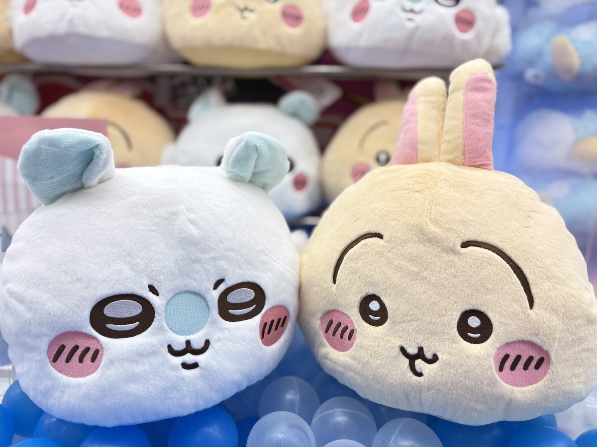 💜🤍ぬいぐるみ新景品🧡💛 ⁡ ちいかわ プレミアムドームクッション