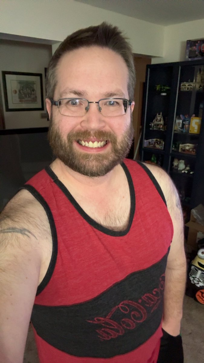 starscream2626's tweet image. been 3 months with this scruff! Not sure what to do… keep the beard or trim it back to the goatee?!? 🤔🤷‍♂️😜🪒#beard #goatee #shave #noshave #selfie #singlelife