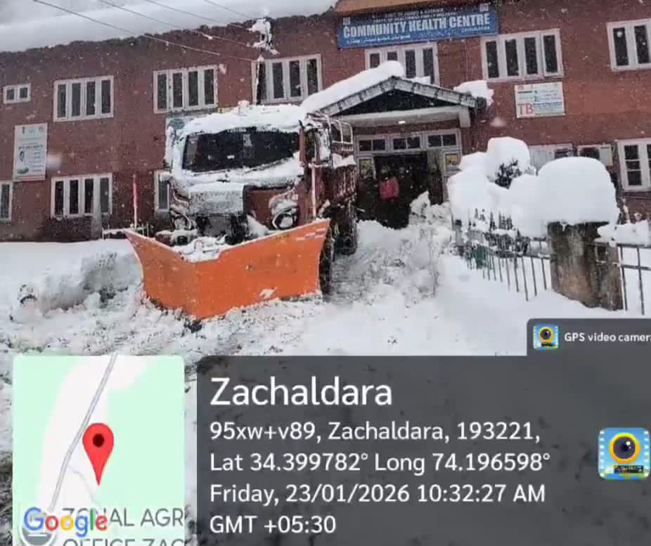 Amid continous snowfall, Snow clearance going on across all the Tehsils of District #Kupwara to ensure public safety and smooth movement of essential/emergency services!!

<a href="/OfficeOfLGJandK/">Office of LG J&K</a> 
<a href="/DivComKash/">Divisional Commissioner Kashmir</a> 
<a href="/diprjk/">Information & PR, J&K</a> 
<a href="/dckupwara/">Deputy Commissioner Kupwara</a> <a href="/Shrikant_2191/">Shrikant</a> <a href="/OmarAbdullah/">Omar Abdullah</a> <a href="/manojsinha_/">Manoj Sinha</a>