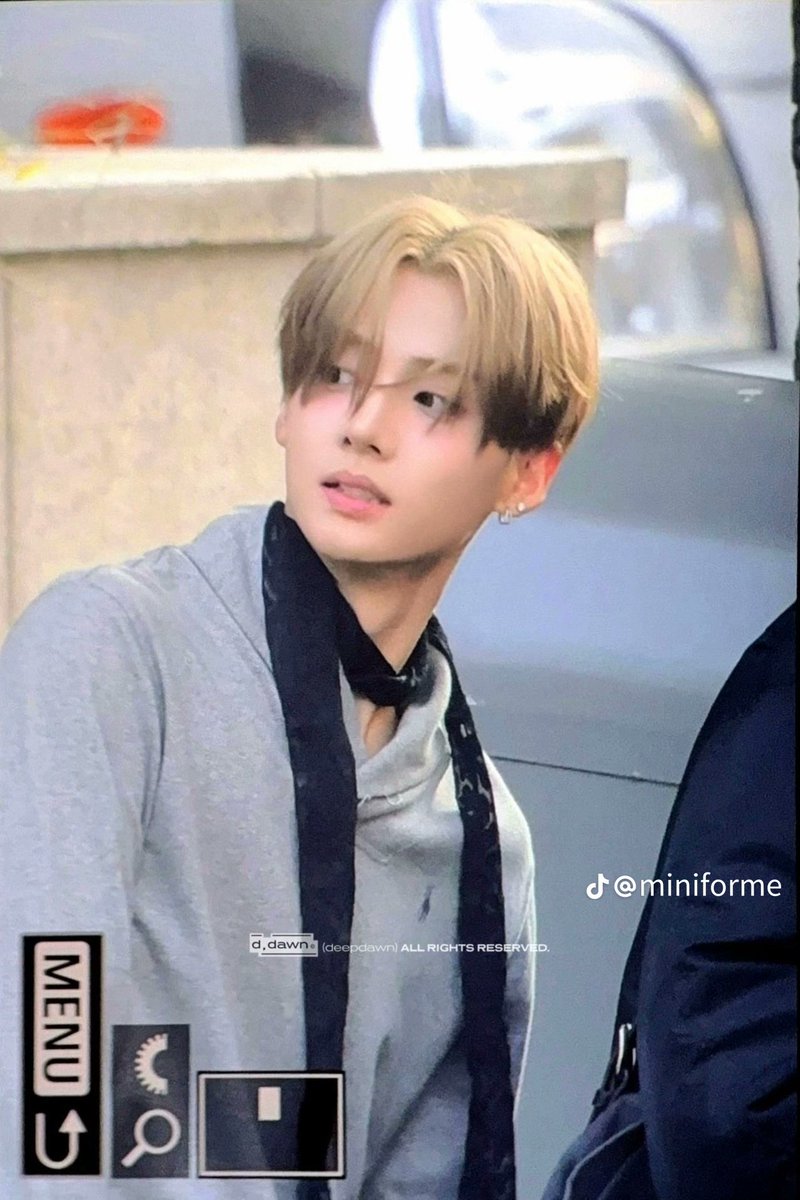 19wons's tweet image. sangwon and his prettiest scarf ♡