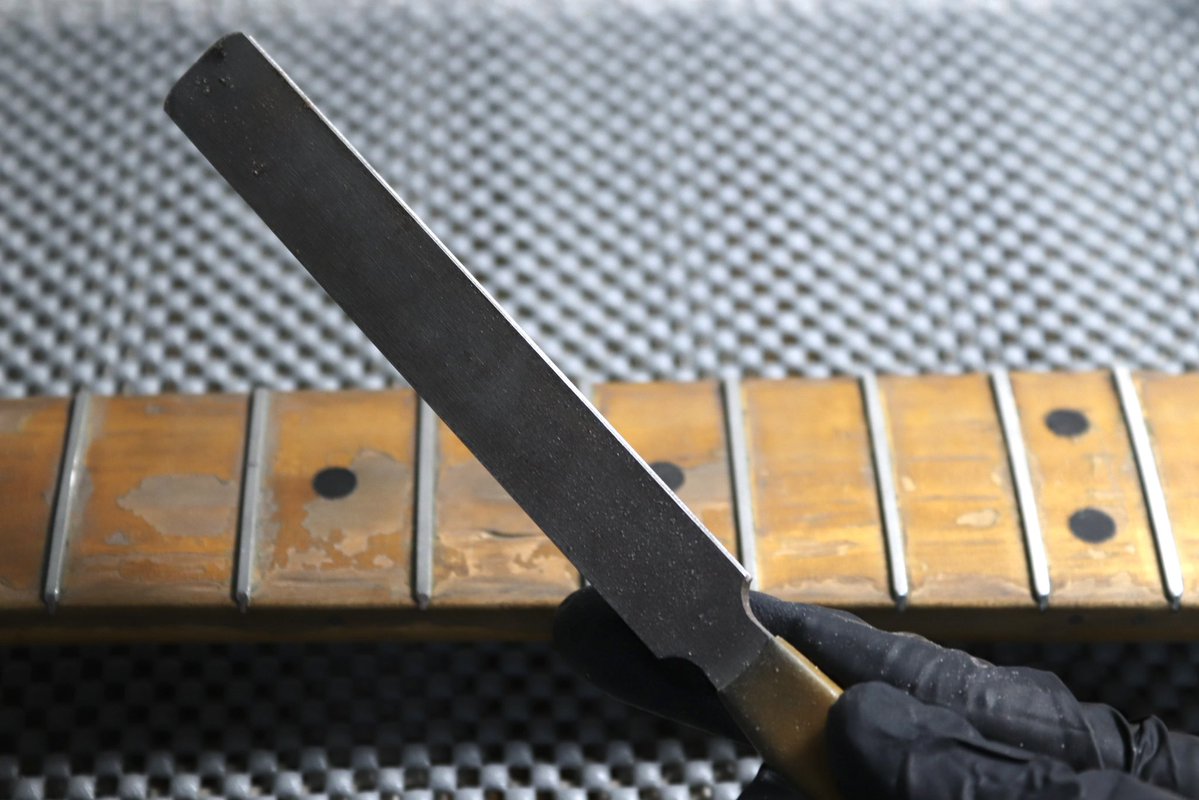 RM_Instruments's tweet image. 70年代ヴィンテージギターのリペア。1976年製Fender USAテレキャスターを音詰まり解消のため“フレットすり合わせ”。
ruinamiyashiro.jp/fender-usa-tel…