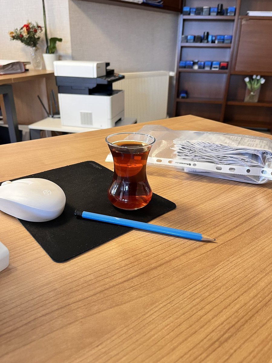 Bana çay getirmiş kimse bana bu kadar iyi davranmadı yaaaa