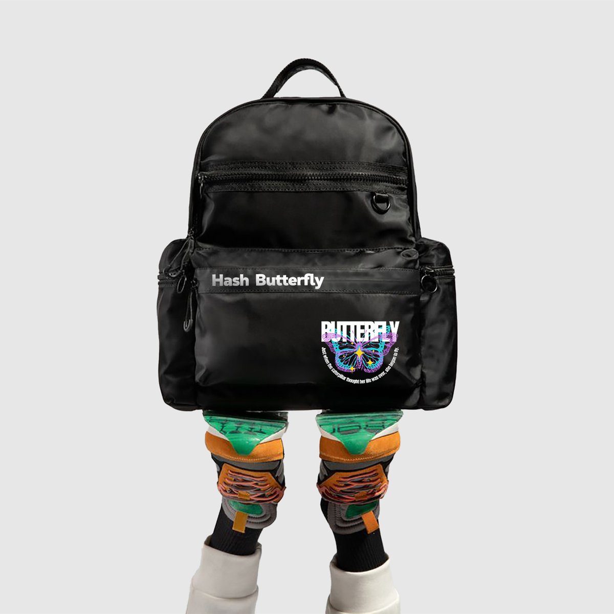 HashButterfly88's tweet image. Hash Butterfly Drip Check. 💧
Black nylon. Bold graphics. Ready for the metaverse streets.
Your NFT isn't just in your wallet anymore. It's part of your fit.
#OOTD #CryptoFashion #HashButterfly #Hypebeast