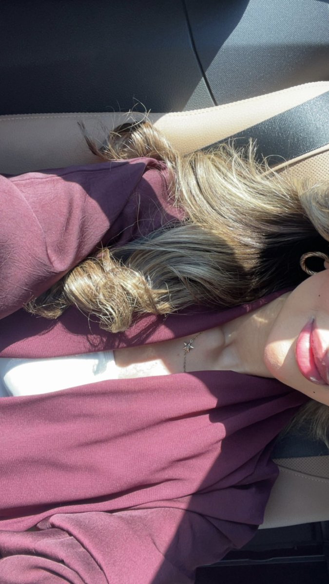 notlemoss's tweet image. fav part about going to uni

فقرة اختيار عباية اليوم