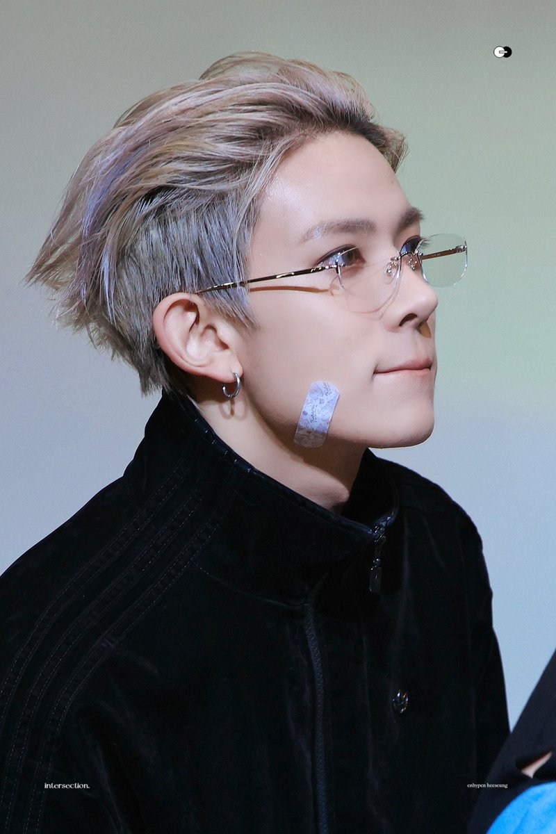 sunghoon. H-2 tweet media