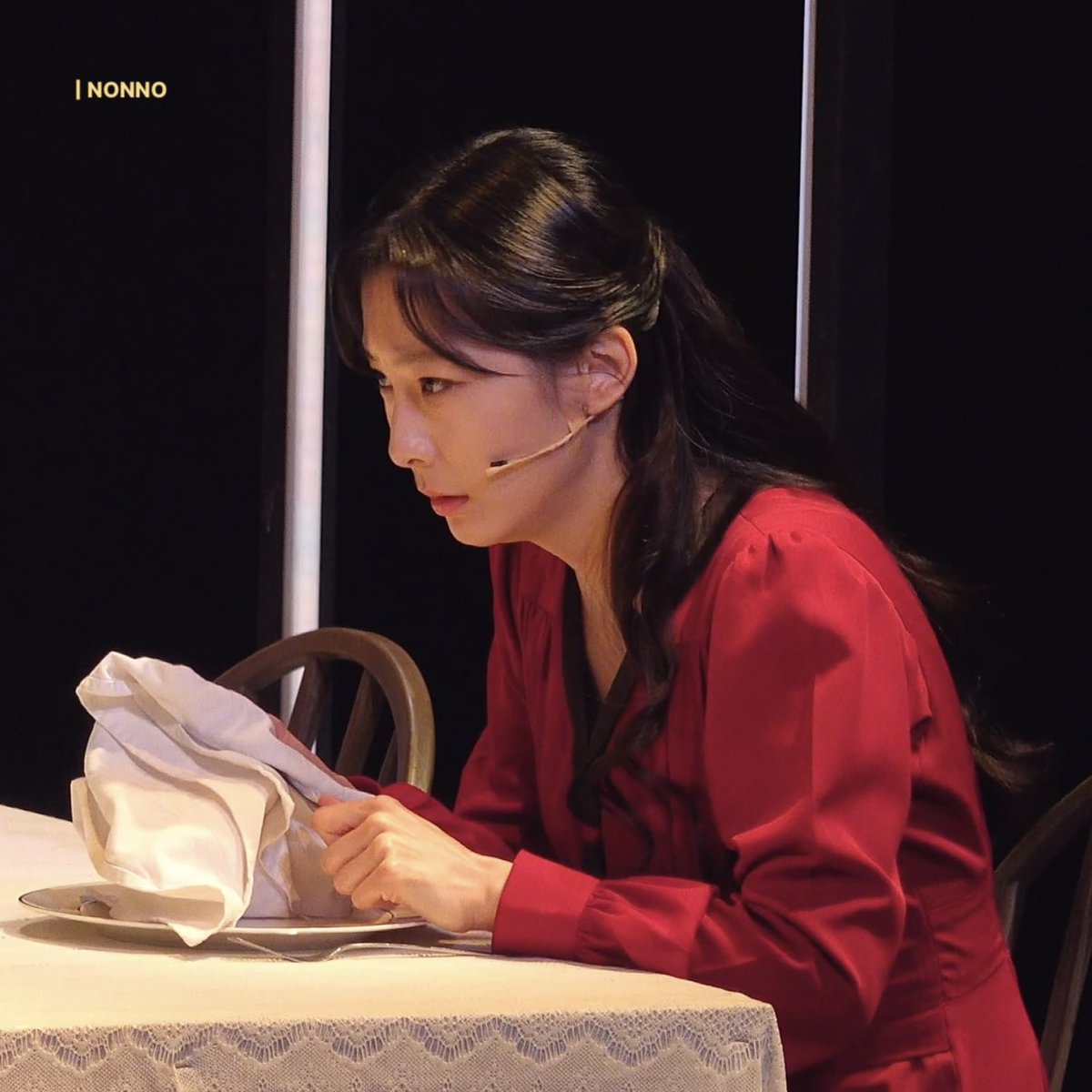 놀란 아기토키 얼굴 하고잇다가 1초만에
찰나의 순간 보이는 대령님 눈빛이 너무 좋음