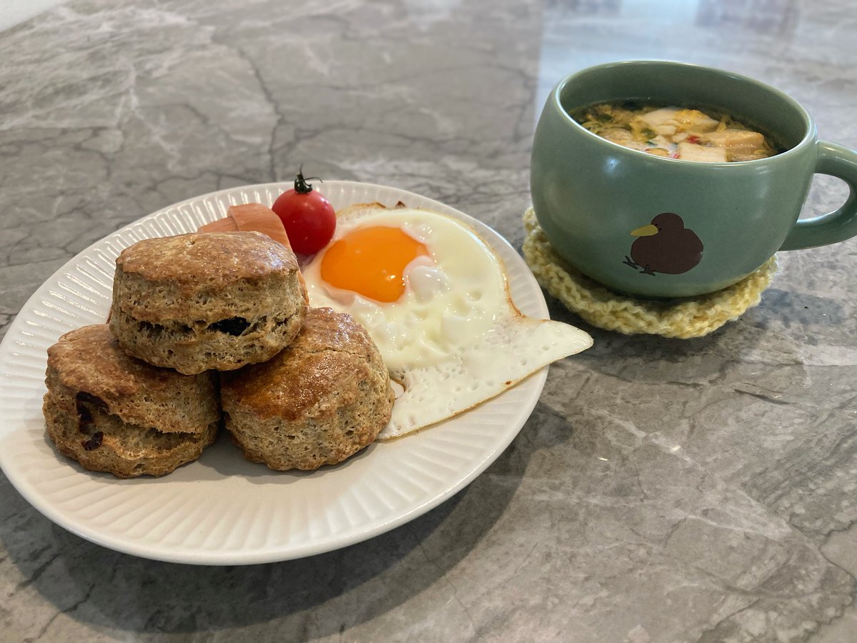 絶品スコーンを食べられちゃう幸せ者はだ〜れだ⁉️⁉️⁉️

(*´︶`*)ฅﾊｰｲ♡♡♡