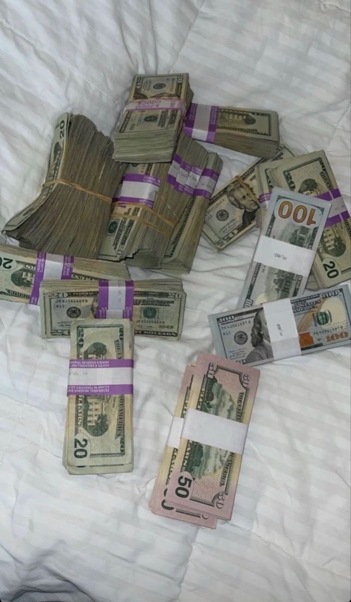 giftlovej's tweet image. One day