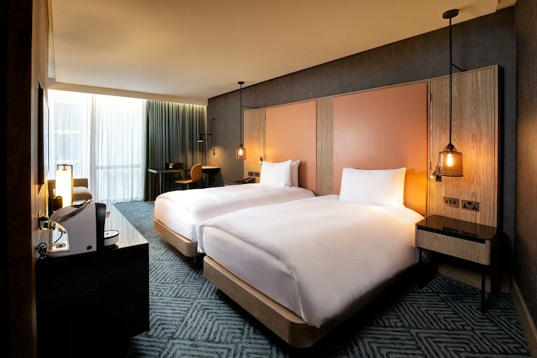 scopi_no's tweet image. ประกันสังคม ออกทริปบินดูงานสุดหรู ด้วยเงินผู้ประกันตน  6 วัน 5 คืน 2.2 ล้านบาท ชั้นบินเฟิร์สคลาสนะจ๊ะ