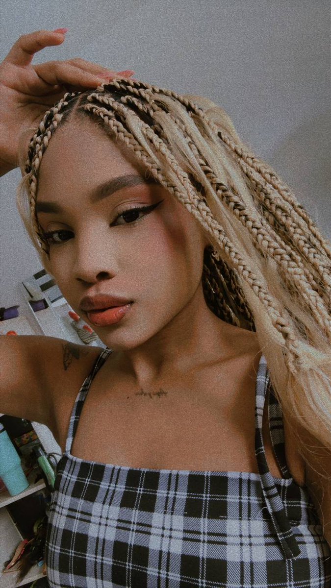 Aria Foster tweet media