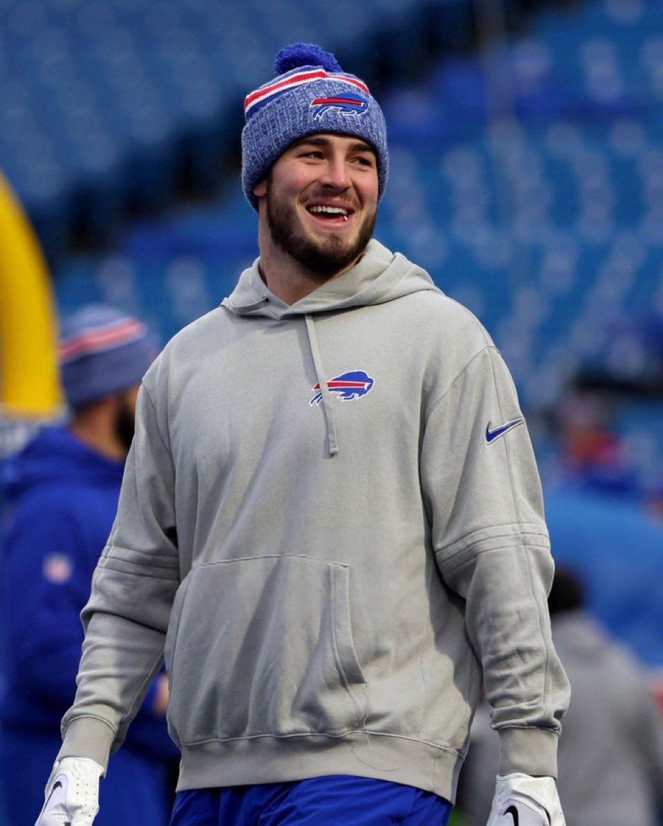 Dalton Kincaid has been playing through a torn PCL in his left knee since 2024, per Dawson Knox today in an interview #BillsMafia