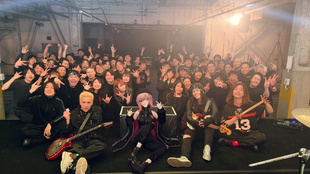 moricalliope's tweet image. thanks for the amazing shoot, everybone! 骨♡