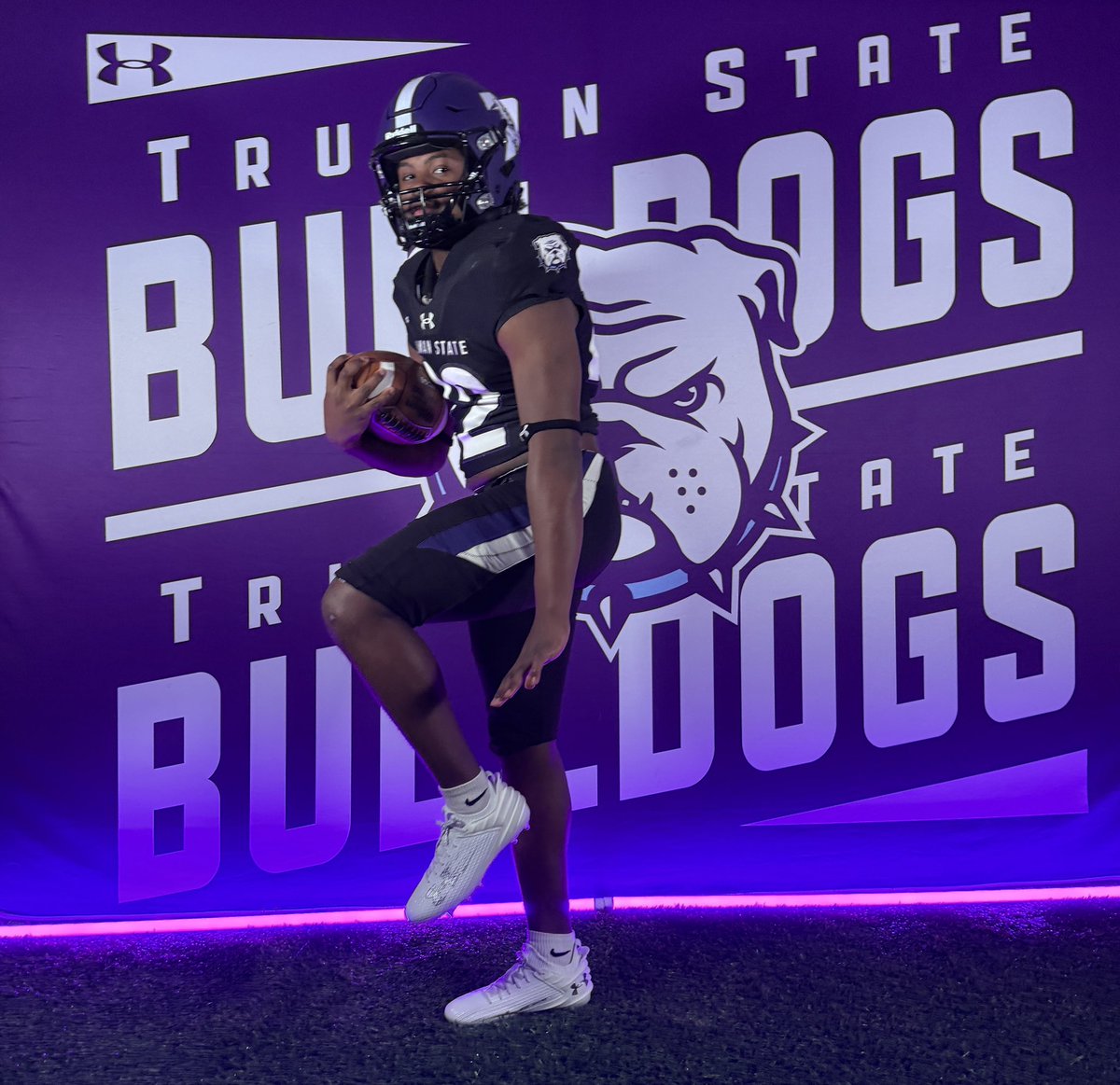 #AGTG✝️ After a great visit and tour of the campus this past weekend with <a href="/CoachKNesbitt/">Kellen Nesbitt</a> and <a href="/Coach_Zoda/">Austin Zoda</a> Im grateful and blessed to receive my 1st Division II Scholarship Offer from <a href="/Truman_FB/">Truman State Football</a>!!

<a href="/JPRockMO/">JP Rock</a> <a href="/ChrisDuerr/">Chris Duerr</a> <a href="/jeremycrabtree/">Jeremy Crabtree</a> <a href="/TonyDeGrave/">🇺🇸📚Tony DeGrave</a> <a href="/PRCoachBailey/">Jeremiah Bailey</a> <a href="/PrepRedzone/">Prep Redzone 🏈</a>