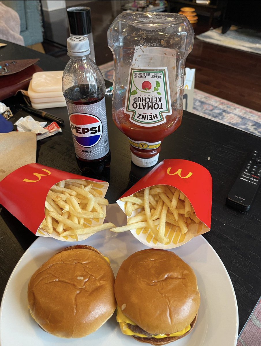 Ricky Schifter tweet media