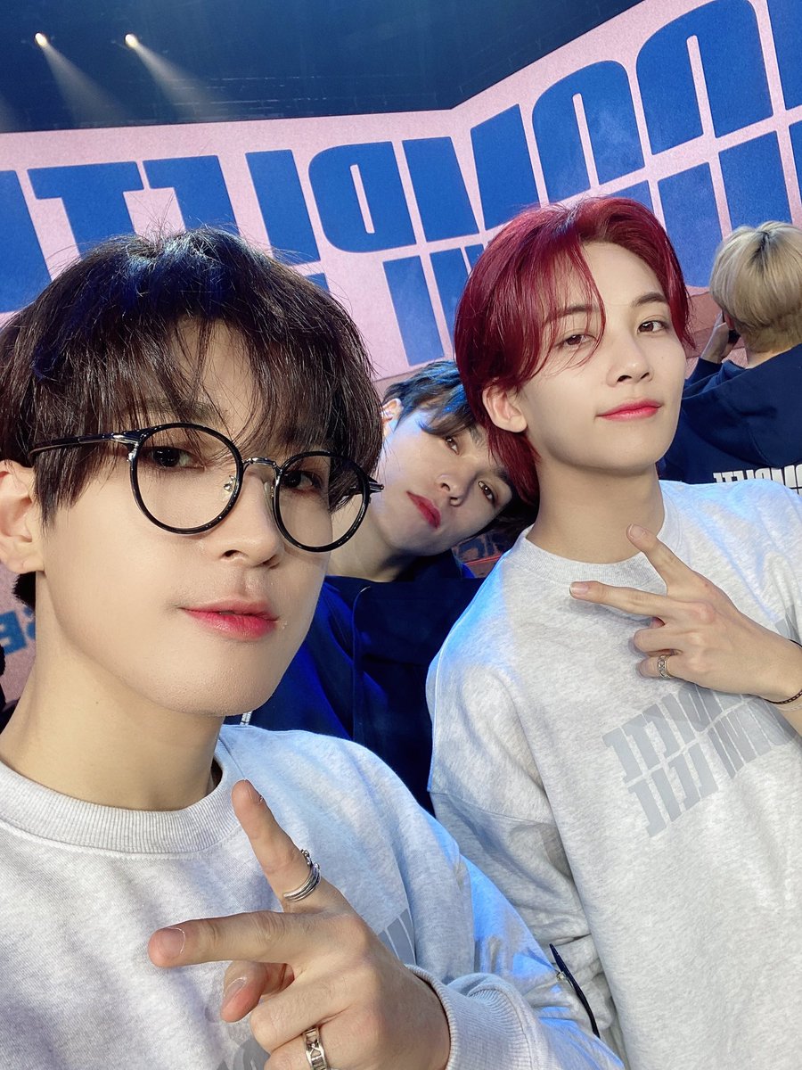 wonwooszone's tweet image. 210123 wonwoo 🌟 weverse post #원우 

🐈‍⬛ complete.