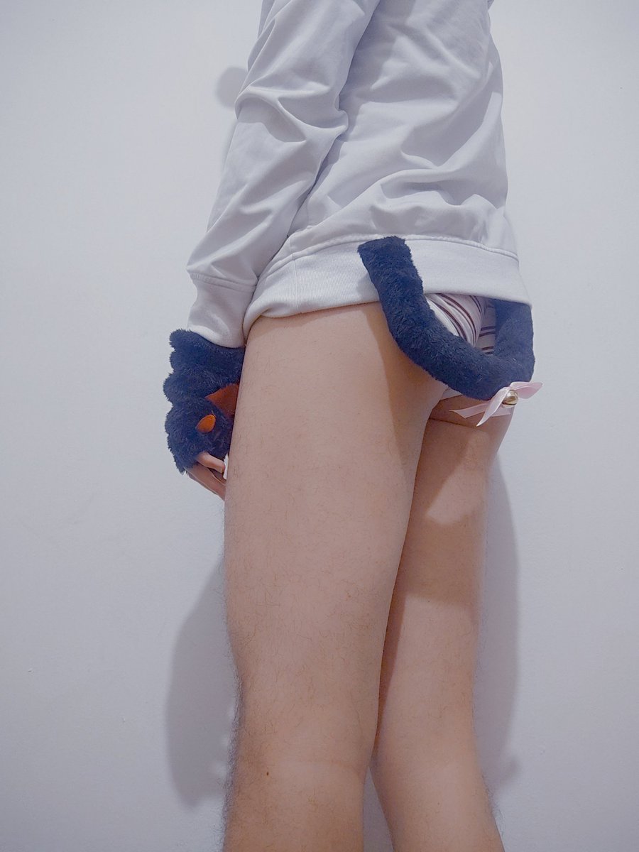 Trpboy0091's tweet photo. Be honest, which is the best way to use a hoodie? #femboy #femboytighs #femboytwt https://t.co/JJy6Vkrmbr
