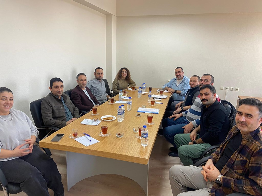 togudigiairesmi's tweet photo. 📢TOGÜ’de Siber Güvenlik ve Dijital Farkındalık Odaklı İş Birliği Toplantısı Gerçekleştirildi.✨
Haberin detayları için 👉🏻 https://t.co/nTCdgnuxSF
@toguresmi @profdrfatihylmz @togudigiairesmi @togutoplumsalkatki @siberayegm
#yapayzekavedijitaldönüşümkoordinatörlüğü #yapayzeka https://t.co/q8tIe23KM4