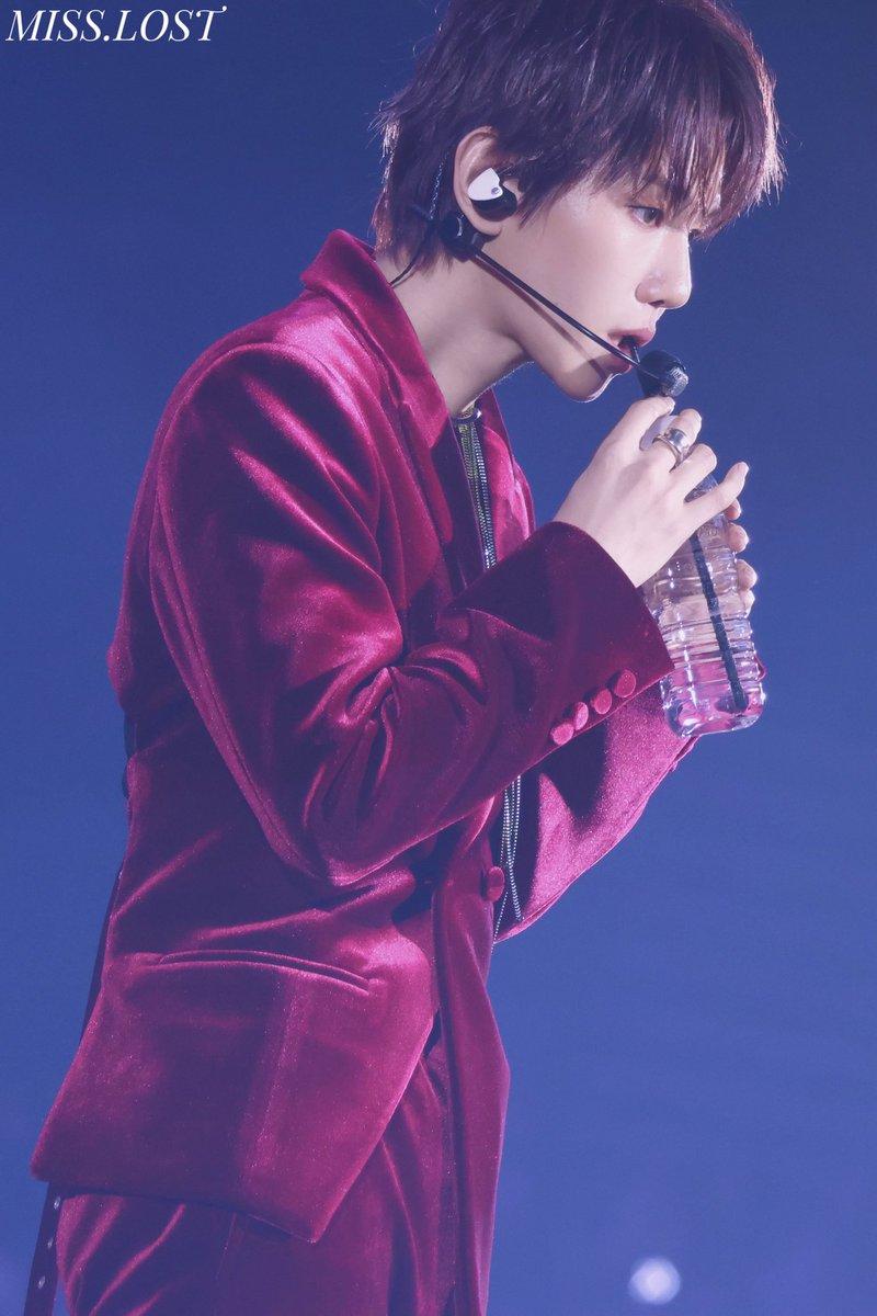 LOST_B056's tweet photo. 260103 Reverie [dot] in 首尔 💦💦💦
#백현 #BAEKHYUN #边伯贤 #ベッキョン 
@B_hundred_Hyun @BAEKHYUN_INB100 https://t.co/Ter86xReQo