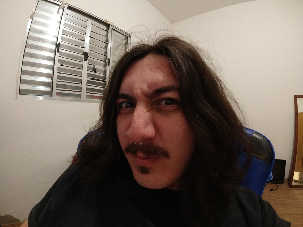 alanxp's tweet image. comprei uma camera de ação