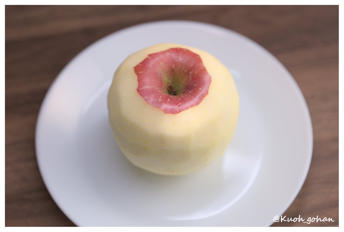 kuoh_gohan's tweet image. エンドフィールド最初の再現料理？はペリカに貰ったリンゴ🍎
タグは　＃エンドフィールド料理部　でいいだろうか？
＃エンドフィールド　＃Endfield