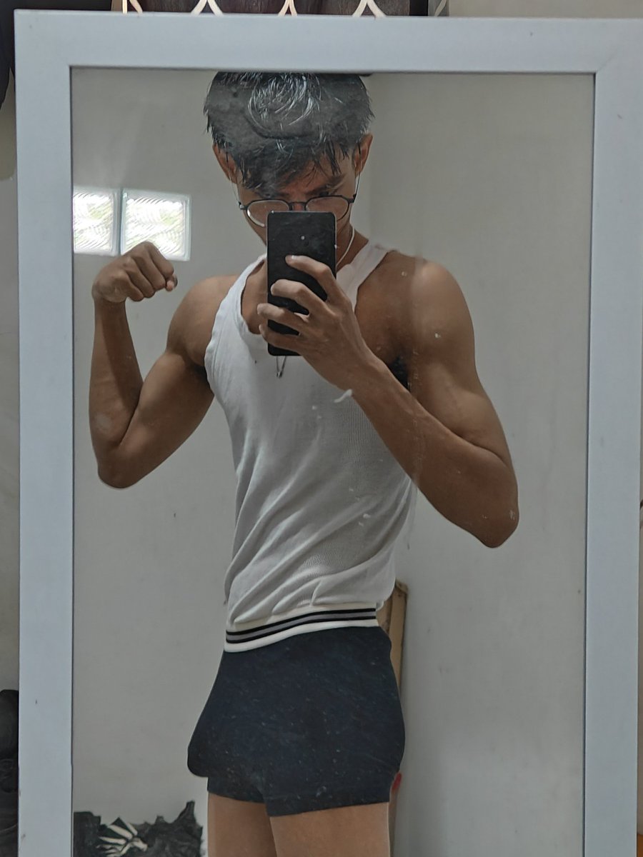 axel💦 tweet media