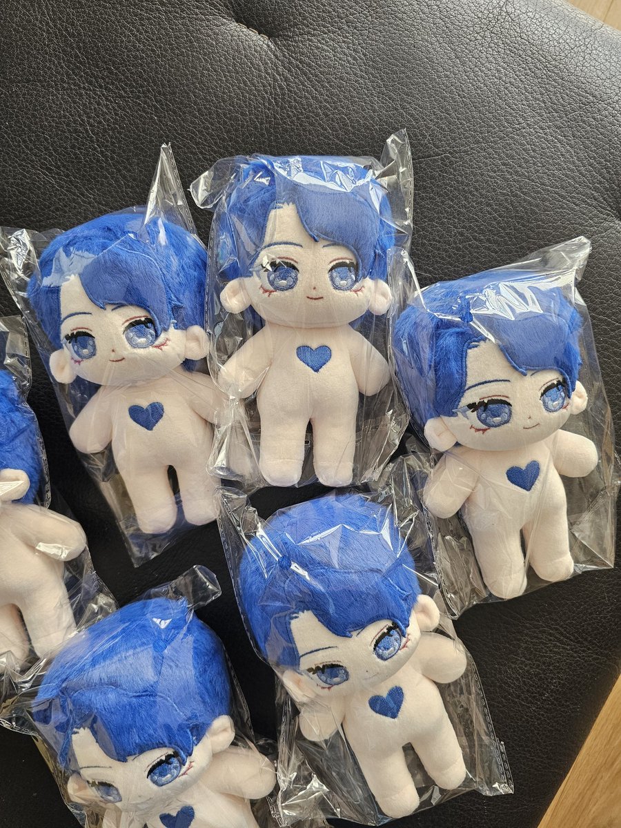 관리자인형 예쁘게 잘 나왔어요~! 실물이 훨씬 예쁩니다😆😆