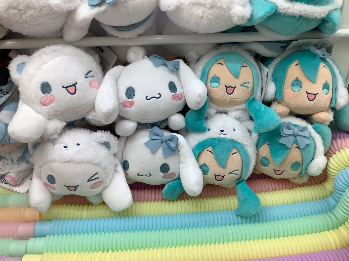 新景品】 初音ミク×シナモロール寝そべりぬいぐるみWINTERVer. 投入