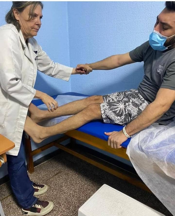 VictorUgas58's tweet photo. Por ejercer nuestra labor.

Pero lo más importante que quiero recalcar es que me dolió muchísimo ver a mi colega Ramón en sillas de ruedas, en no poder caminar porque su salud se deterioró notatiamente https://t.co/oRdqsChKKc