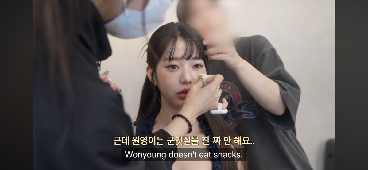 aedolll's tweet image. “w0ny doesn’t eat snacks. she doesn’t eat snack and works out well.”
“w0ny eats very slowly. very slowly.”