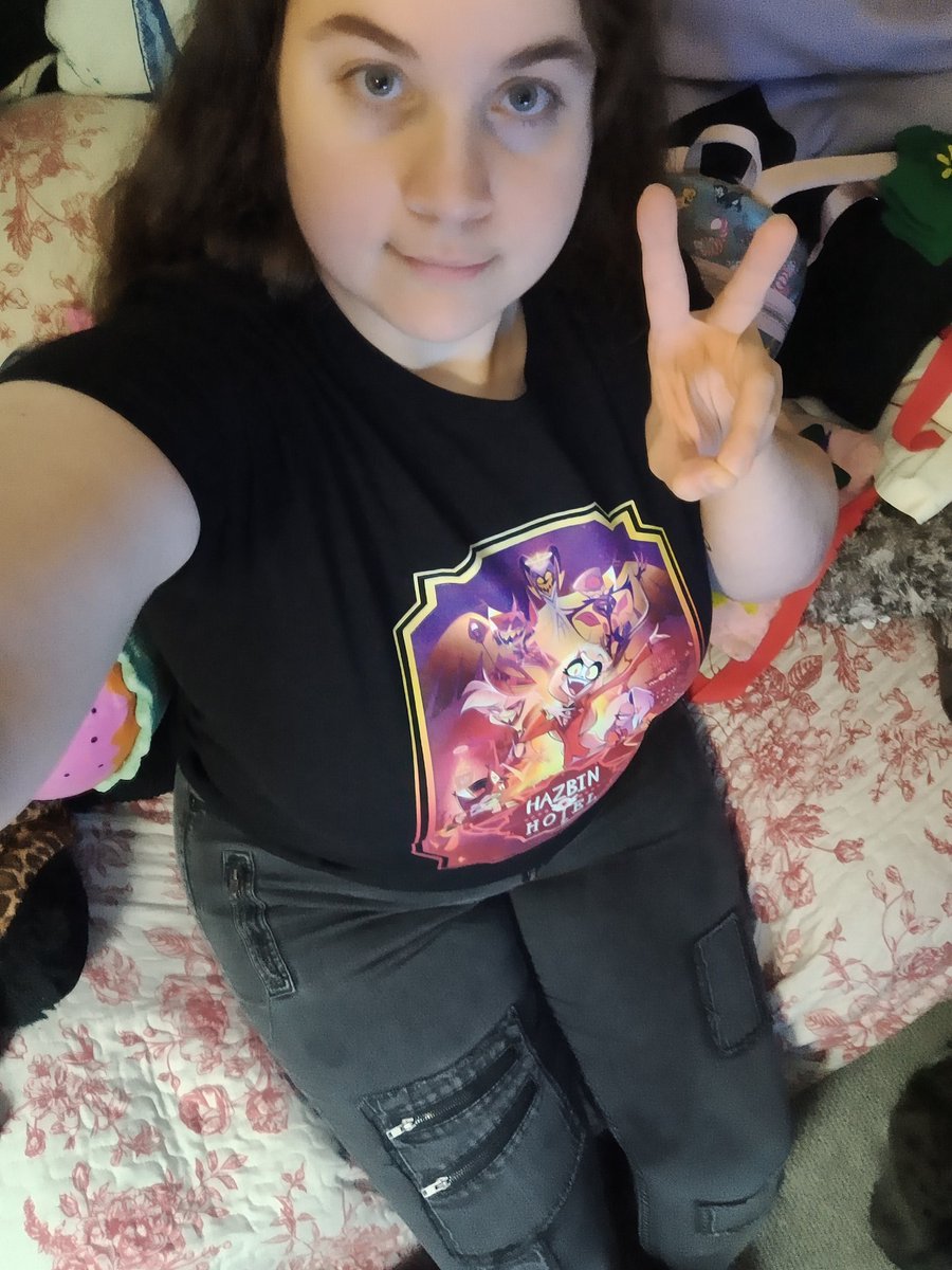 RachaelSadlier's tweet photo. Hi Guys 🤗 how's it going with you Darlings? 🥰 https://t.co/YpbvngQl5s