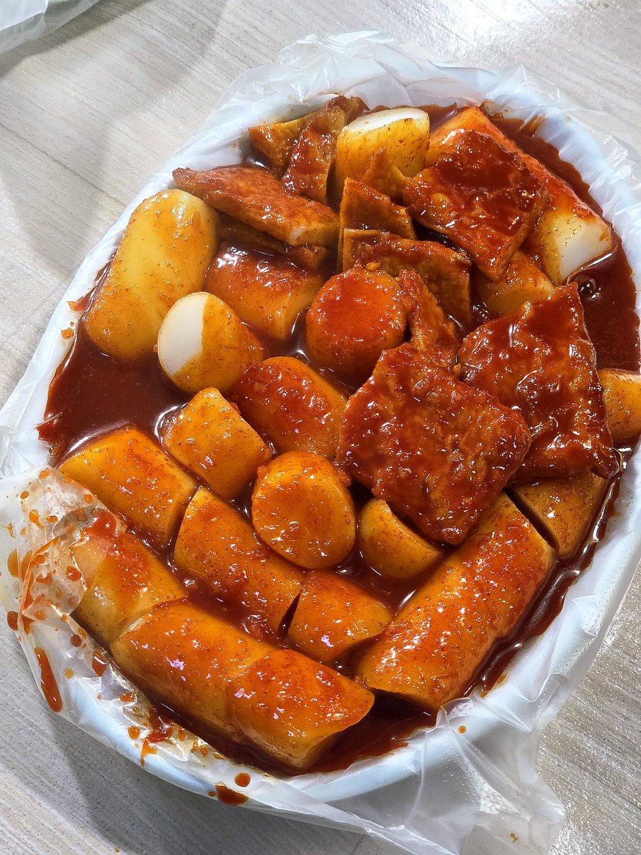 gicksahankki's tweet image. 성심당 본점에 간다면
바로 옆 이모야 떡볶이에 반드시 가시라...
여기 안가면 않됨!!!!!!!!!!!! 여기 존맛 개존맛