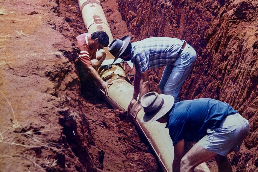 AlMaXx8017's tweet image. 🏚#OTD | 22.01.1988 ⧗10:06-22:05⧗ UT+10

❝ /🇦🇺/#TenantCreek #EQ s, #Australia
Mw=6.3-6.4-6.7

La reactivación de una zona de fallas de la región, descifra una trilogía sísmica al norte del cratón australiano. MMI Máx= VIII. Formación de dos grandes escarpaduras del terreno.