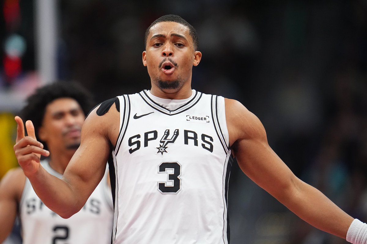 JeffGSpursZone's tweet image. "Keldon (Johnson) is a prime example for every player, but especially young player, kid out there that he's making as many mistakes as everybody but his energy and his effort and his competitiveness and his multiple efforts to get to the next thing is at such a high level that it…