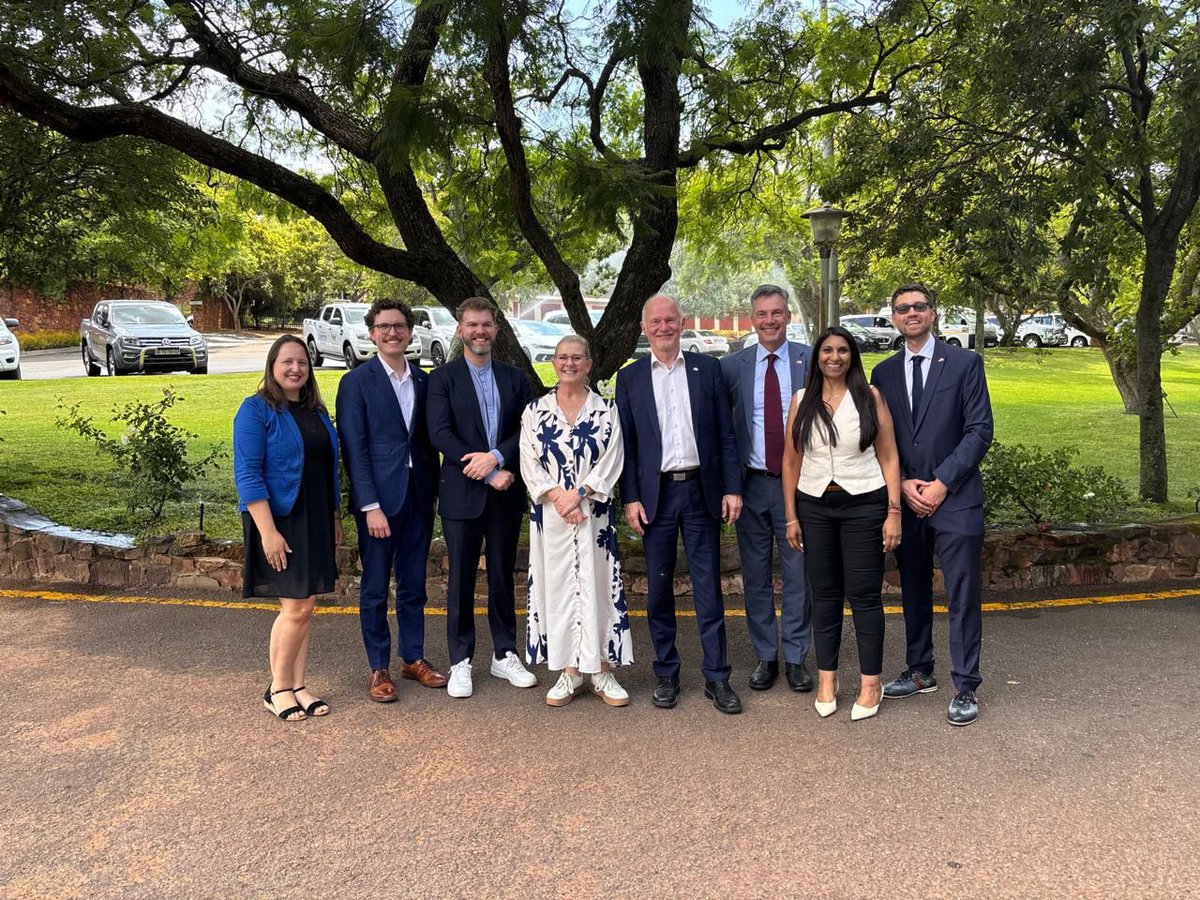 GermanyinSA's tweet photo. 🇩🇪 Special Envoy for #JETP Rainer Baake, had very fruitful discussions with two of his most important counterparts:Dep. Ministers @environmentza #NarendSingh and @DOEE_ZA @SamGrahamMare touching on many aspects of 🇿🇦 Just Energy Transition. A good exchange betw. trusted partners! https://t.co/04wtOmUVJk