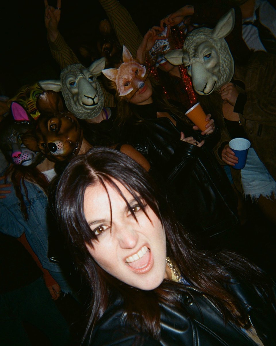 chelseacutler's tweet image. Chelsea Cutler - “BAD” 
Out now 
chelseacutler.lnk.to/BAD