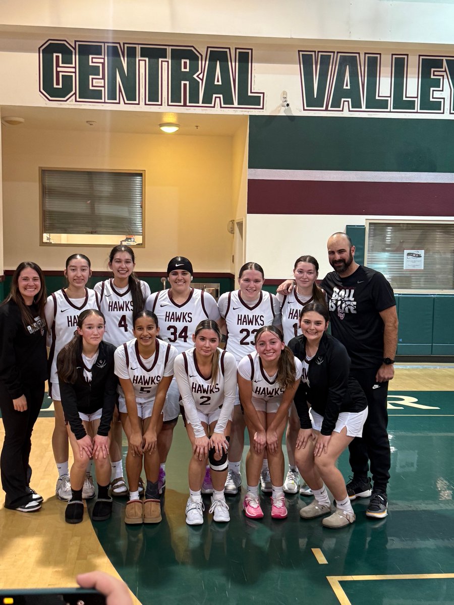 AthleticsHawks's tweet image. Congrats to the Lady Hawks basketball team on their big crosstown win 34-33 over Ceres High!