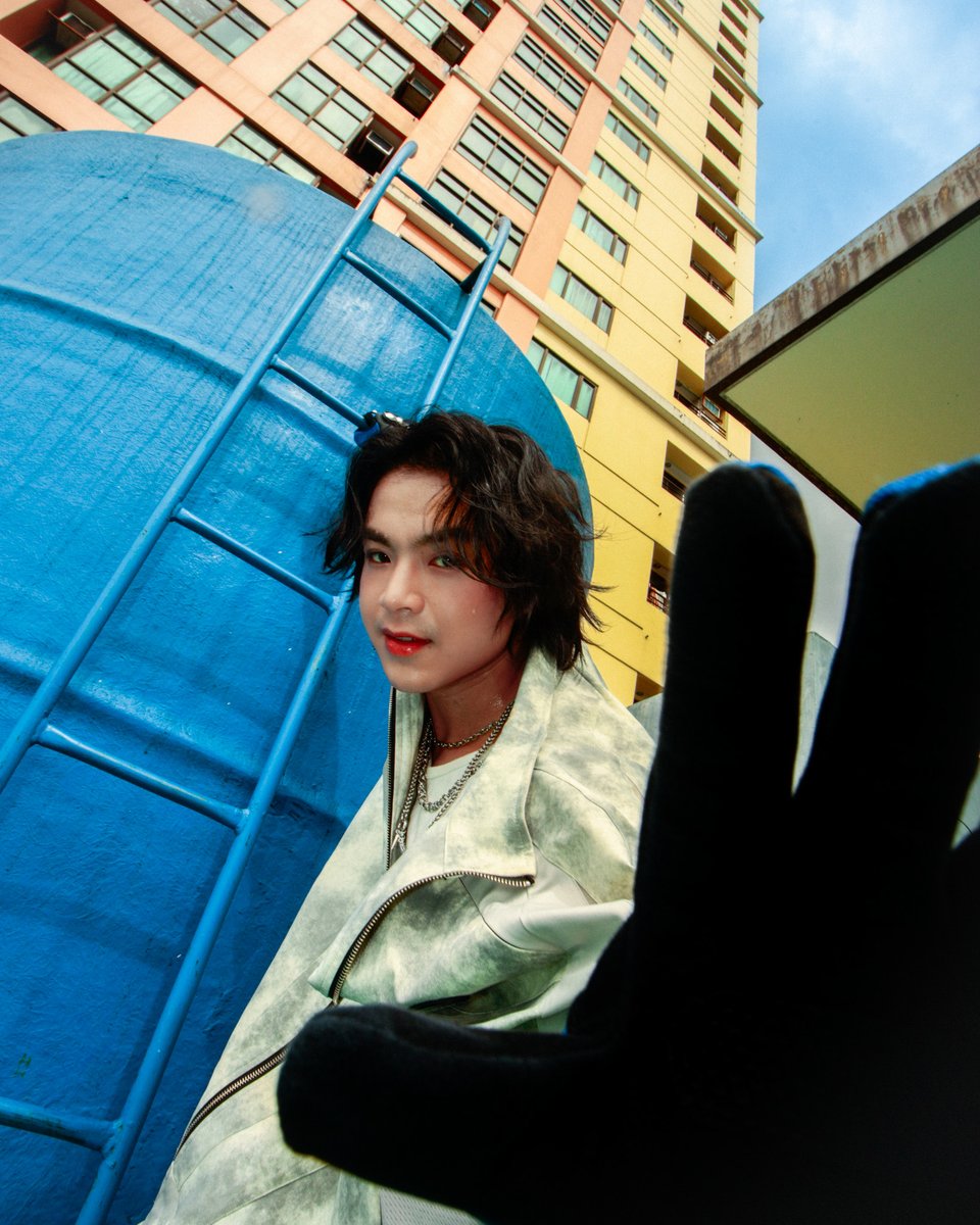 vxonofficial's tweet photo. 'Pasakalye' Concept Image 01 [C13]

VXON 2nd Album [Pasakalye]
➫ 01.30.26 12AM (PHT)

Pre-save now
🔗 https://t.co/cfgRiomVS1

Photography: @migotilyomanila
Creative Direction: @vincecanlapan @markelwyn

Styling: @urielmatthew
Set design: @rocketsets
Glam: @jhed_deleon @aguevara_

#VXON #VXONPasakalye #VXON2ndAlbum