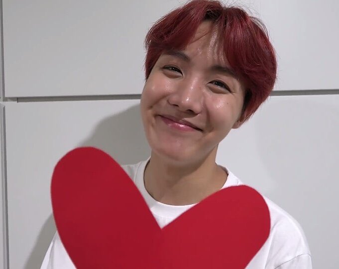 smiling_bts's tweet photo. https://t.co/SycGe0FoeO