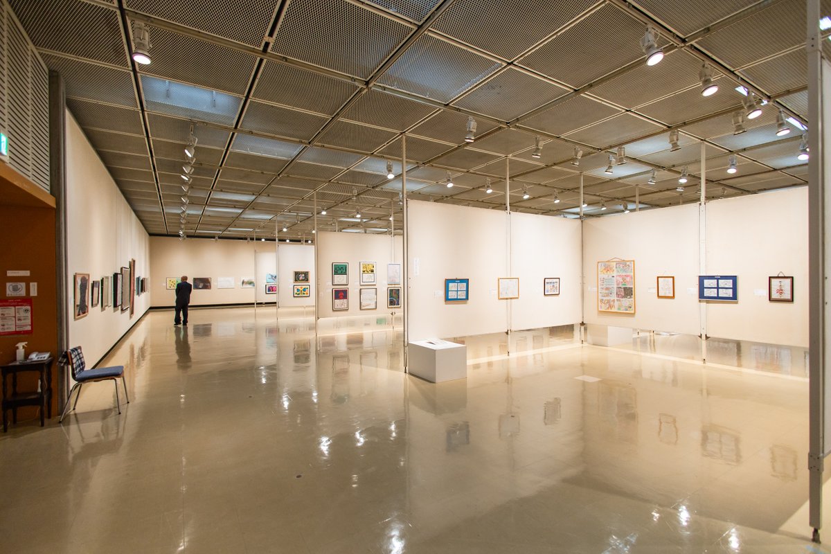 あいサポート・アートとっとり展　東部巡回展
開幕しました！
1/23(金)~2/1(日)9:00~17:00
鳥取県立博物館　第1・2展示室
＊休館日無し