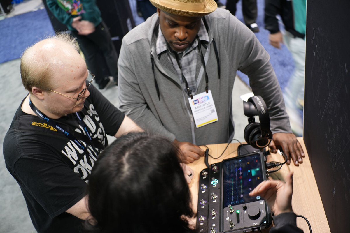 XrecerOfficial's tweet image. The energy is REAL. 🔥
👉 Swipe up to see more from Day 1!
📍 Hall D, Booth 3423
See you tomorrow!