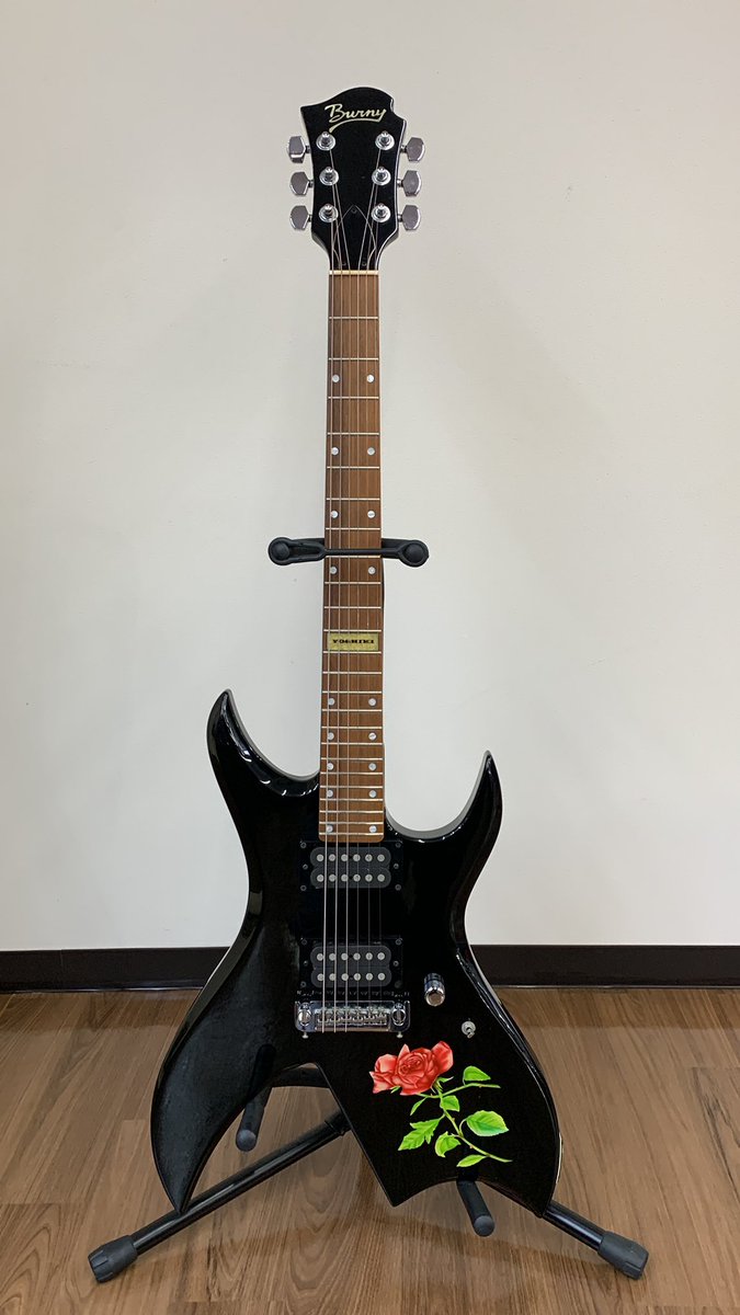 1992年発売、X JAPAN YOSHIKIモデルのギター🎸FERNANDES BG-125を
