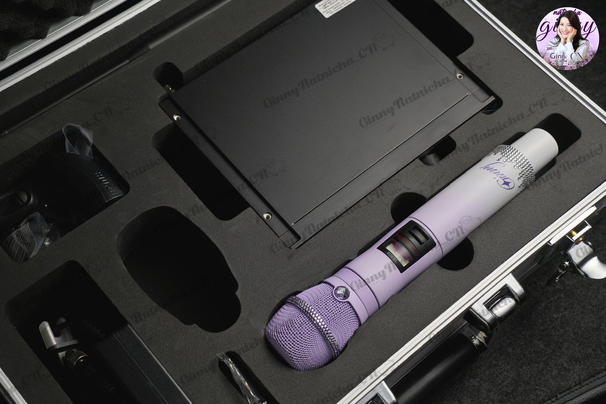 GinnyNatnichaCN's tweet image. Here comes the real picture of the microphone!🎤

Customize unique love exclusively for Ginny🦙💜

We want to say that no matter what career direction you choose in the future, we will fully support you.😊

Love from Paca, China🇨🇳

@ginnynatnicha 
#ginnynatnicha