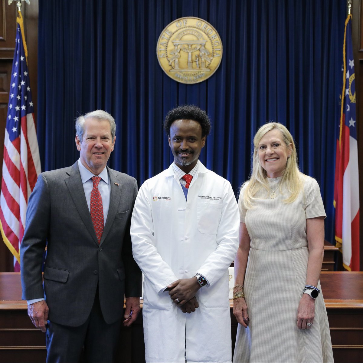 One of the highlights of serving as Doctor of the Day—beyond meeting leaders from both sides of the aisle—was connecting with Governor Brian Kemp and First Lady Marty Kemp.

🎯 I briefly shared a vision centered on closing the critical gaps in access to life-saving cardiovascular