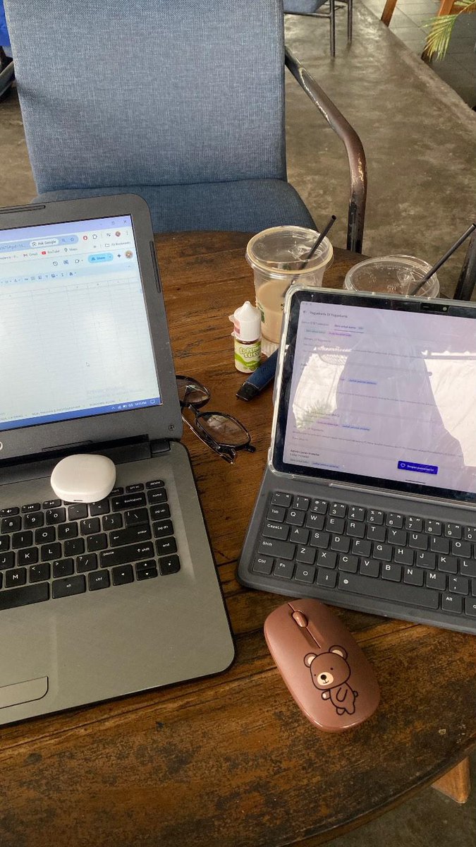 _kities's tweet image. nggak kerja tapi wfc