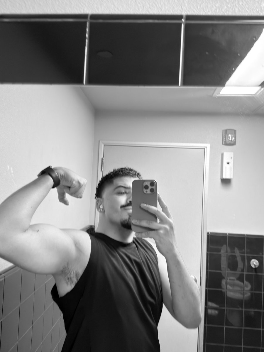 тαυяυѕ кιηg tweet media