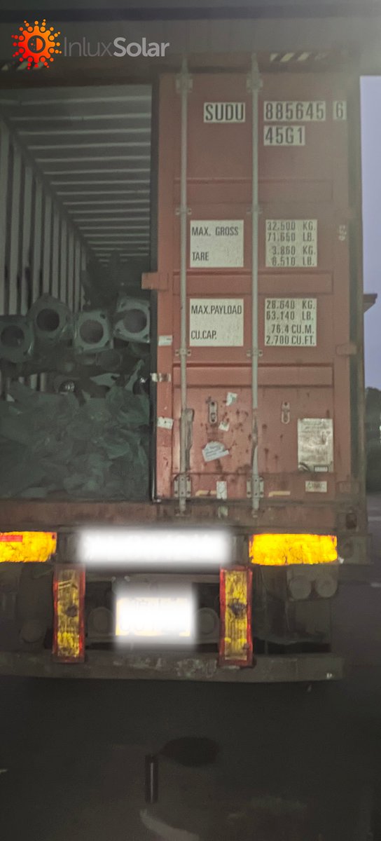 InluxSolar's tweet image. Another day, another container loading 🚢
Solar street lights are packed and ready to go — carefully loaded, well protected, and prepared for real outdoor projects.
From factory floor to container, we make sure every detail is in place.
#inluxsolar #solarpole #container