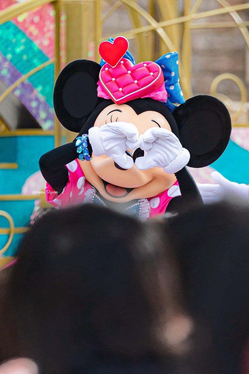 ミニファンでミニーちゃんがハート🫶🏻してた🥹💞ほんっっっとかわいい ミニファンでミニーちゃんがハート🫶🏻してた🥹💞ほんっっっとかわいい