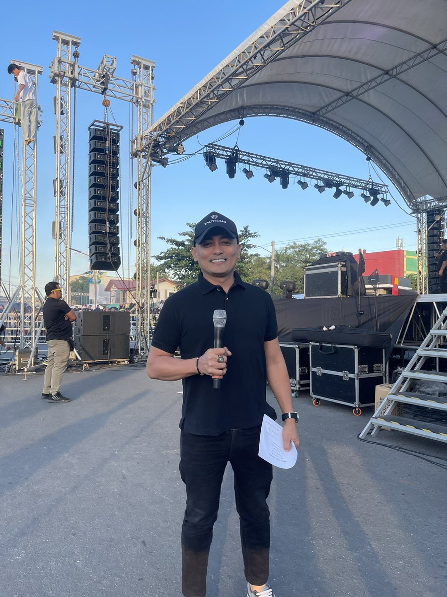 ✈️Maki-fiesta sa isang masayang Tarlac City | Thank you Hon. Mayora Susan Yap at sa lahat ng mga Tarlaqueño | Big thank you also IDK Events Management Services | Jessany Baluyut Guila &amp; Irish Dominic B. Kintanar |❤️💙💚

#DJPapaChurlz
#TheSoulCapturer
#CelebrateYourDayLikeAStar