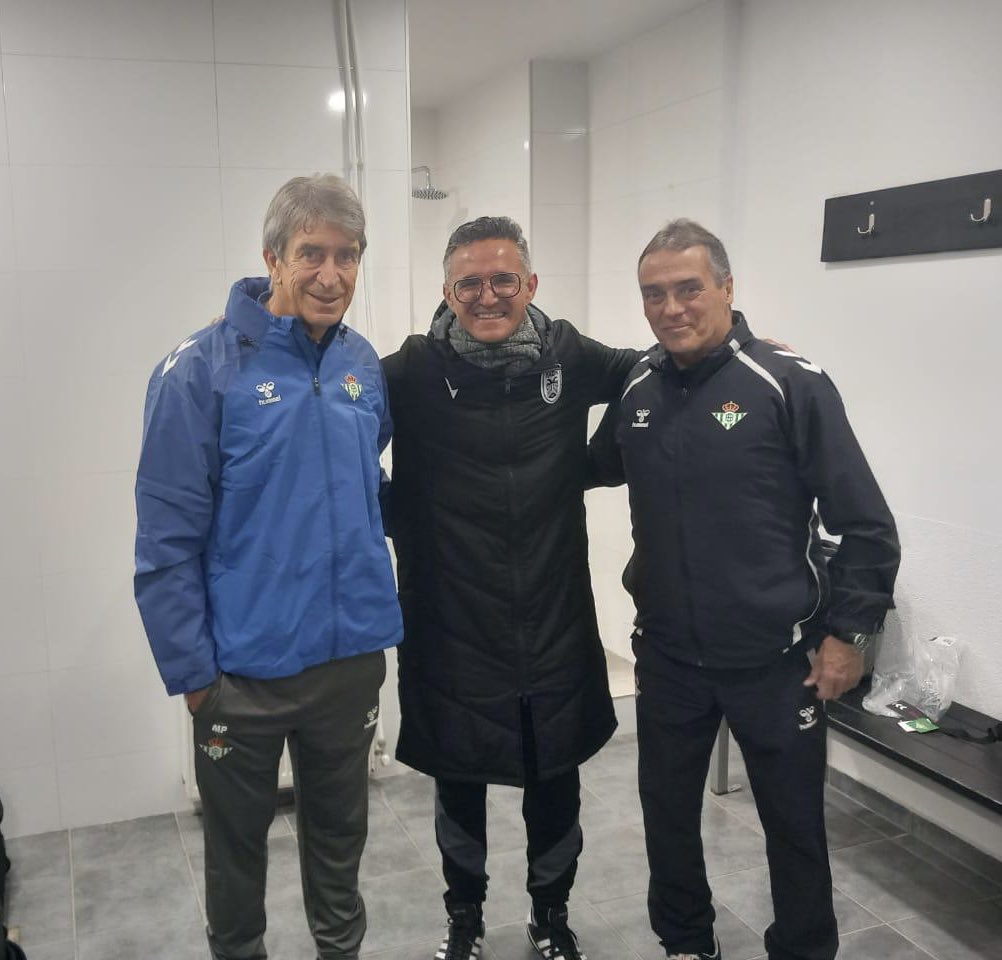 Dani Ponz 👓 tweet media