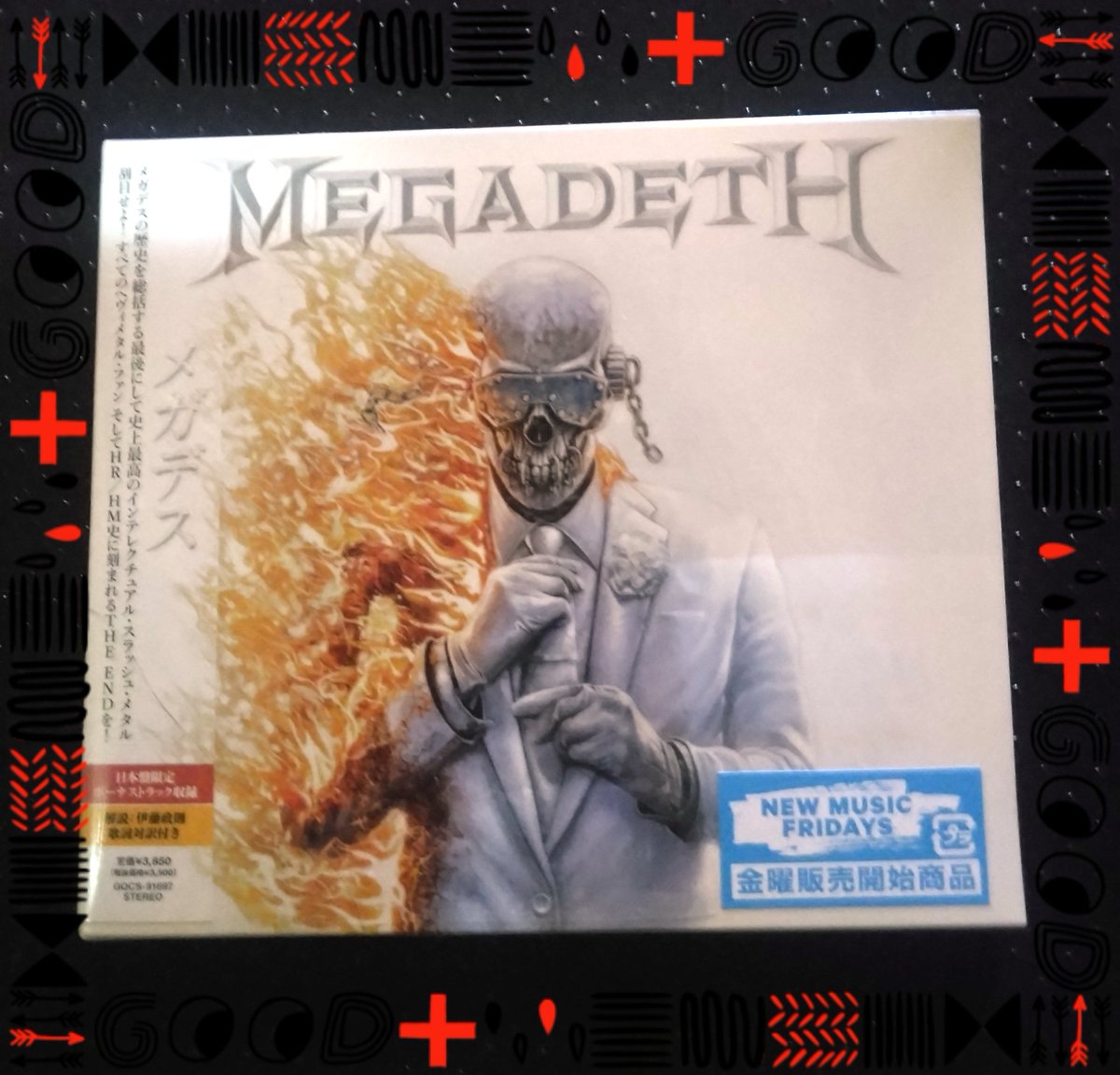 夜プチ散歩(ง Ꙭ)ว 夕方歩けず 今日は夜のみ Megadeth 届きました